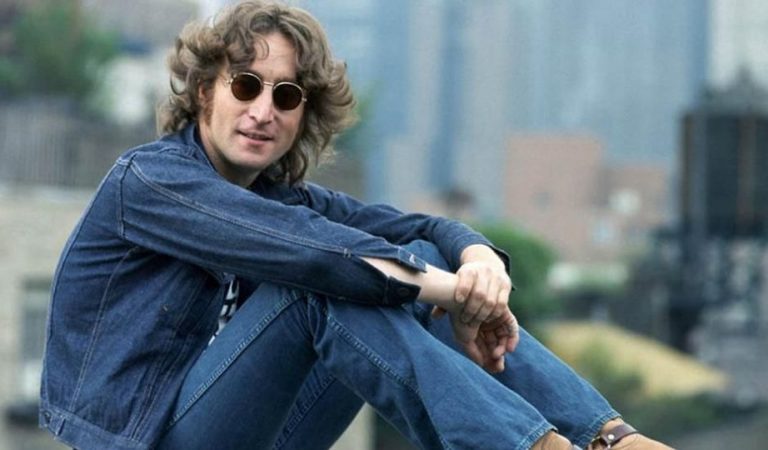 John Lennon recreado con IA, así ‘revivieron’ al genio de The Beatles