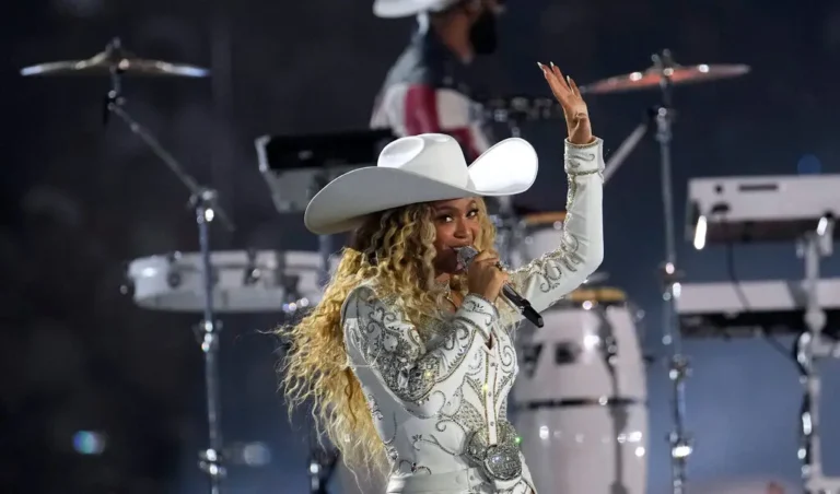 Beyoncé en el medio tiempo de Netflix: una gran exhibición de ‘Cowboy Carter’