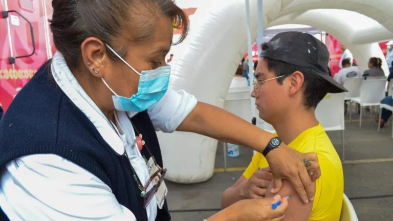 Lanza Walmart México su nuevo catálogo de vacunas