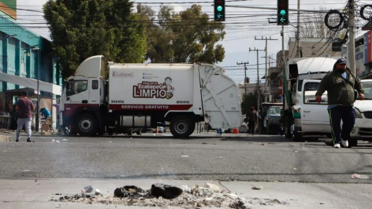 Trabajadores de Ecatepec liberan bloqueos tras acuerdo con gobierno del Edomex