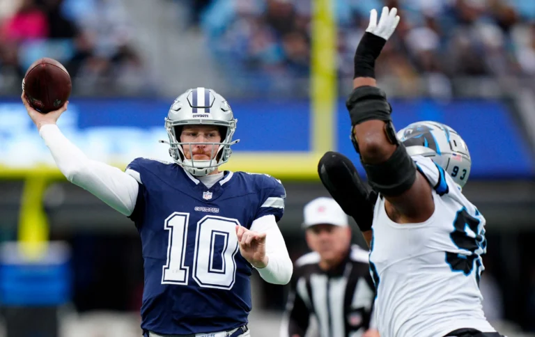 Cowboys provocan 4 pérdidas y vencen a Panthers