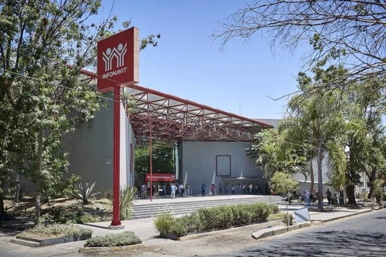 Rechazan sindicatos reforma en Infonavit