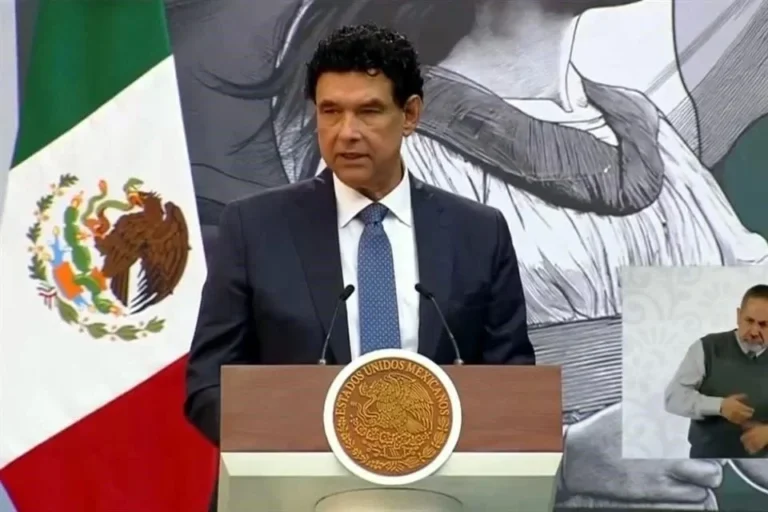 Pide CTM escuchar a empleados del IMSS