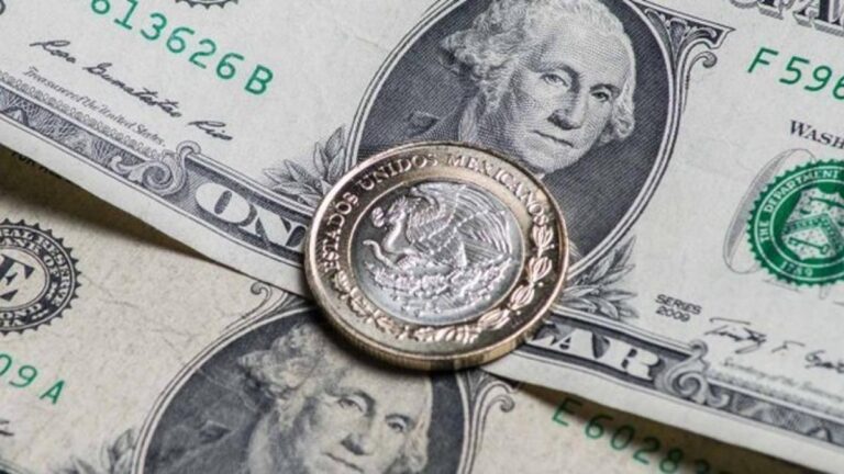 Peso cierra la semana a la baja frente al dólar: Así cotiza este 03 de enero