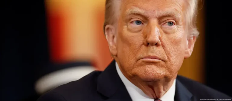 Trump da por iniciada “la edad de oro” de EE. UU.