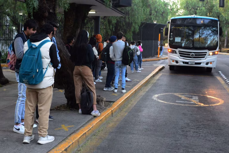 Beca de transporte CDMX 2025: ¿Qué estudiantes no pueden inscribirse al apoyo?