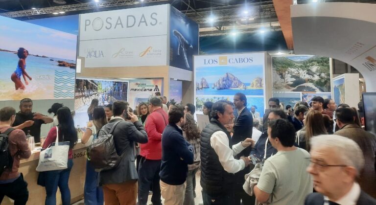 Atributos turísticos de BCS conquistan la Feria de Turismo de Madrid 2025