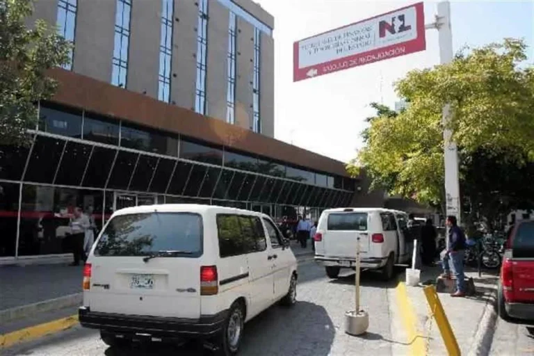 Golpean a noreste los autos chocolate