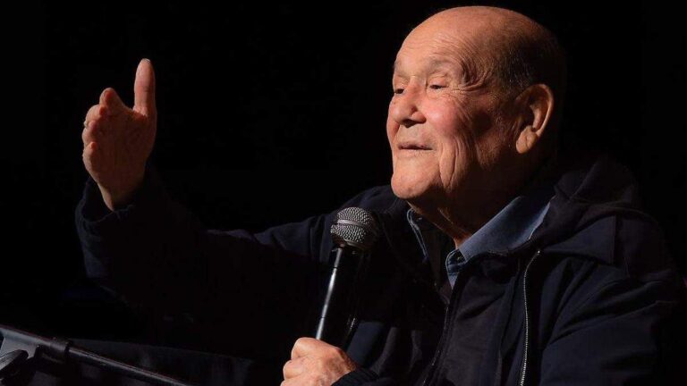 El cantante argentino Leo Dan falleció a los 82 años