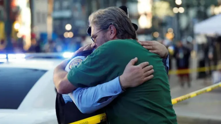 Atropello en Nueva Orleans: 15 muertos y decenas de heridos en un posible acto terrorista, según el FBI.