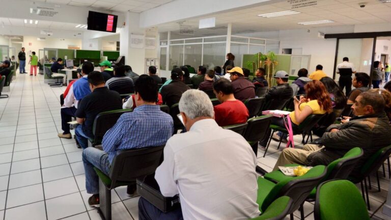 Subsidia Edomex el 100% de la Tenencia Vehicular 2025 y condona adeudos pasados