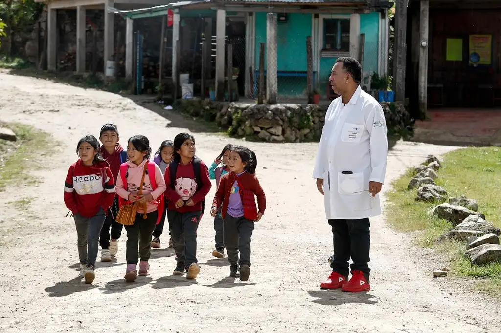 Médicos cubanos llevan salud a comunidades de Chiapas