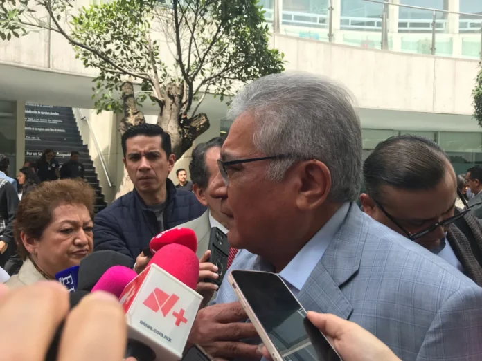 Busca SNTE afiliar a 2.5 millones de maestros a Morena