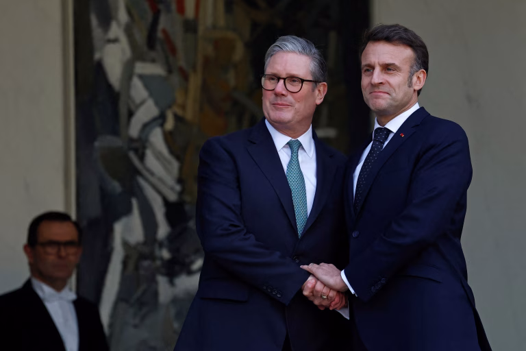 Macron y Starmer visitarán la Casa Blanca para discutir un posible acuerdo de paz en Ucrania
