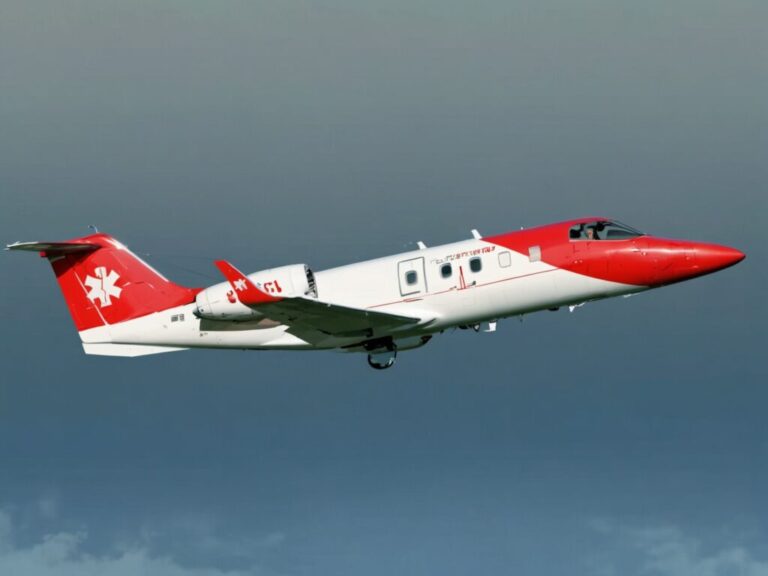 Contrata IMSS empresa aérea señalada por denuncias