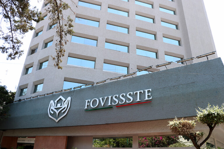Anuncian reforma para que Fovissste pueda construir vivienda