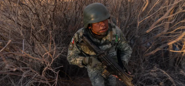 Ejército Mexicano Refuerza la Seguridad en la Frontera con Estados Unidos Tras Amenaza de Aranceles de Trump