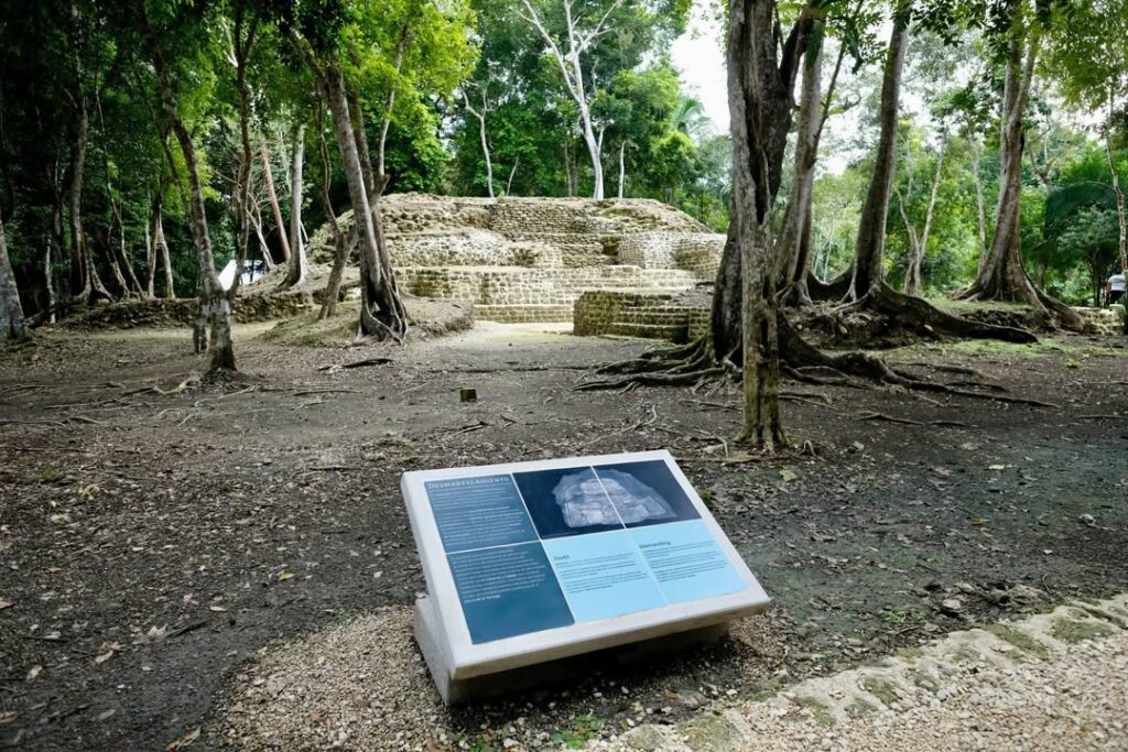 Ichkabal: La Antigua Ciudad Maya que Renace en la Selva del Caribe