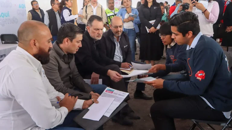 Mauricio Kuri acude a San Isidro Miranda para escuchar a la gente