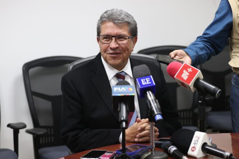 Petición de desafuero de Cuauhtémoc Blanco es turnada a Comisión: Monreal