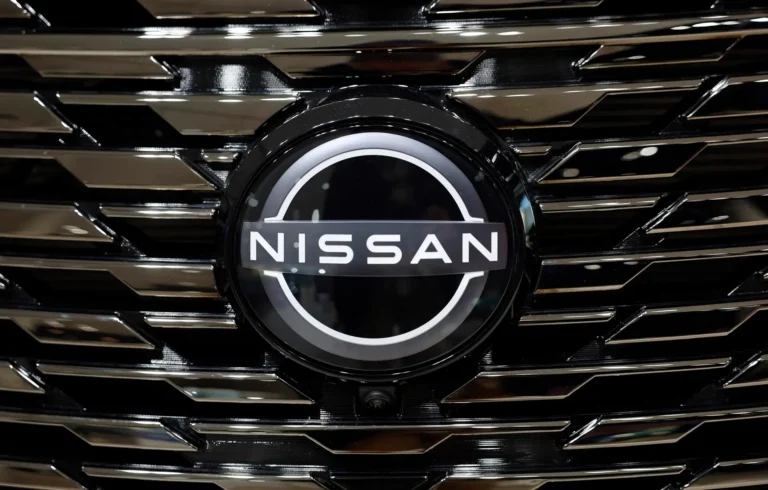 Sheinbaum advierte a Nissan: “Perdería el mercado mexicano” si se va por temor a Trump