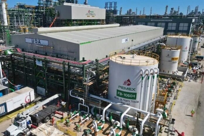 Pemex asigna contrato de 11 mil mdp a empresa inexperta