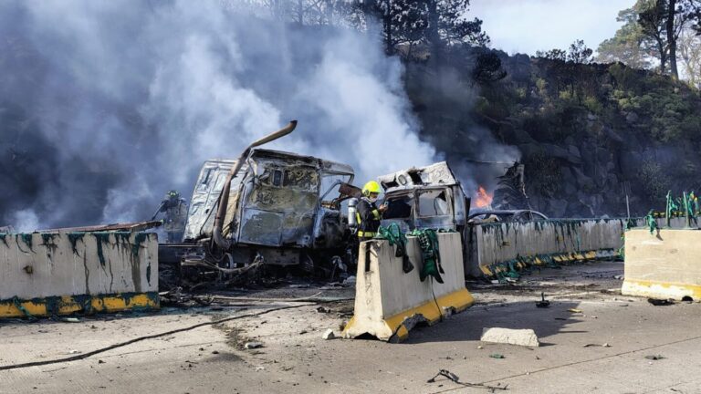 Fatal accidente e incendio en la carretera México-Puebla deja 6 muertos