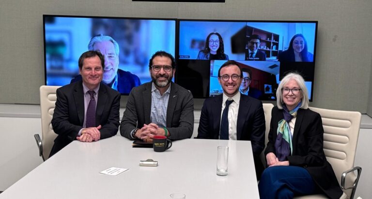 Aborda SRE demandas contra armerías con representantes en EU