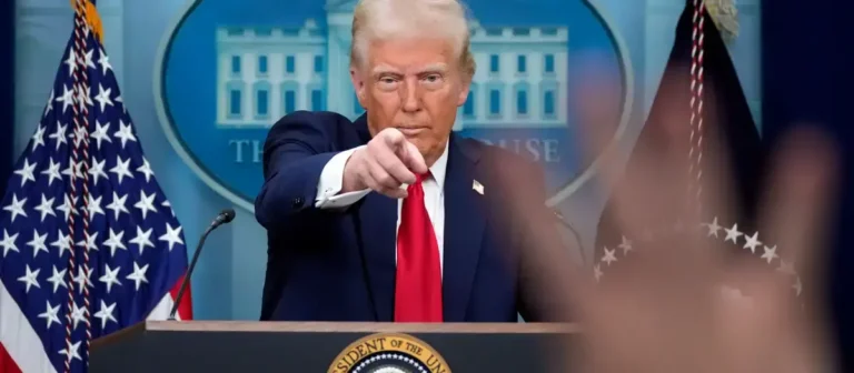 Trump asegura que Venezuela recibirá deportados y se hará cargo del transporte