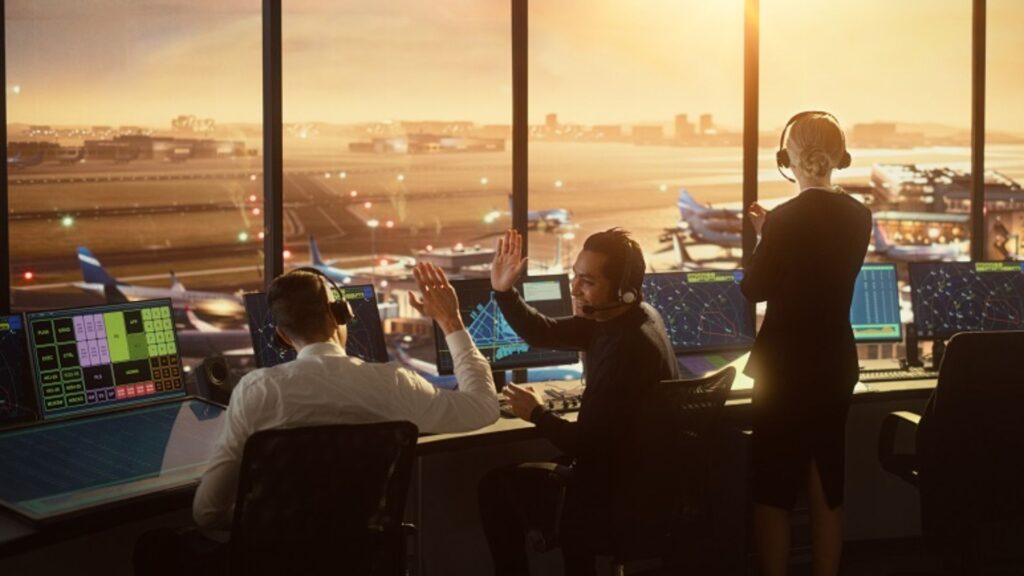 Déficit de controladores aéreos en México aumenta riesgos en la aviación 4 Déficit de controladores aéreos en México aumenta riesgos en la aviación