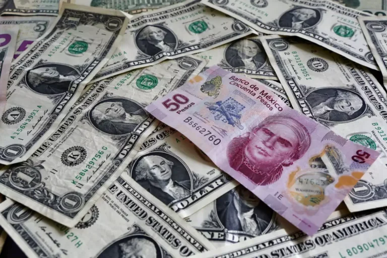 Peso alcanza su mejor nivel desde noviembre de 2024 y cotiza por debajo de los 20 pesos