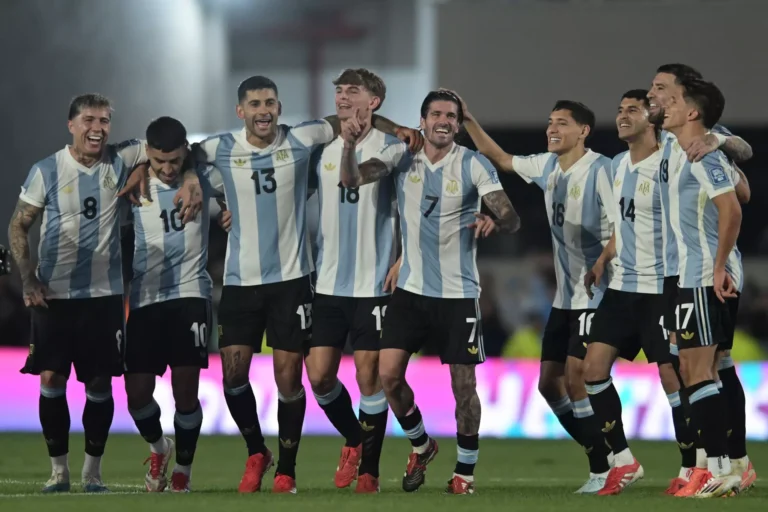 Argentina golea a Brasil y clasifica al Mundial 2026