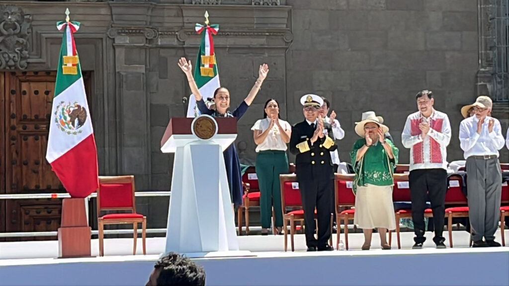 Sheinbaum encabeza concentración en el Zócalo en medio de tensiones comerciales con EU