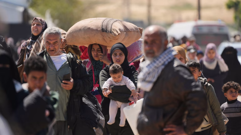 Israel bombardea hospital en Gaza en medio de creciente crisis humanitaria