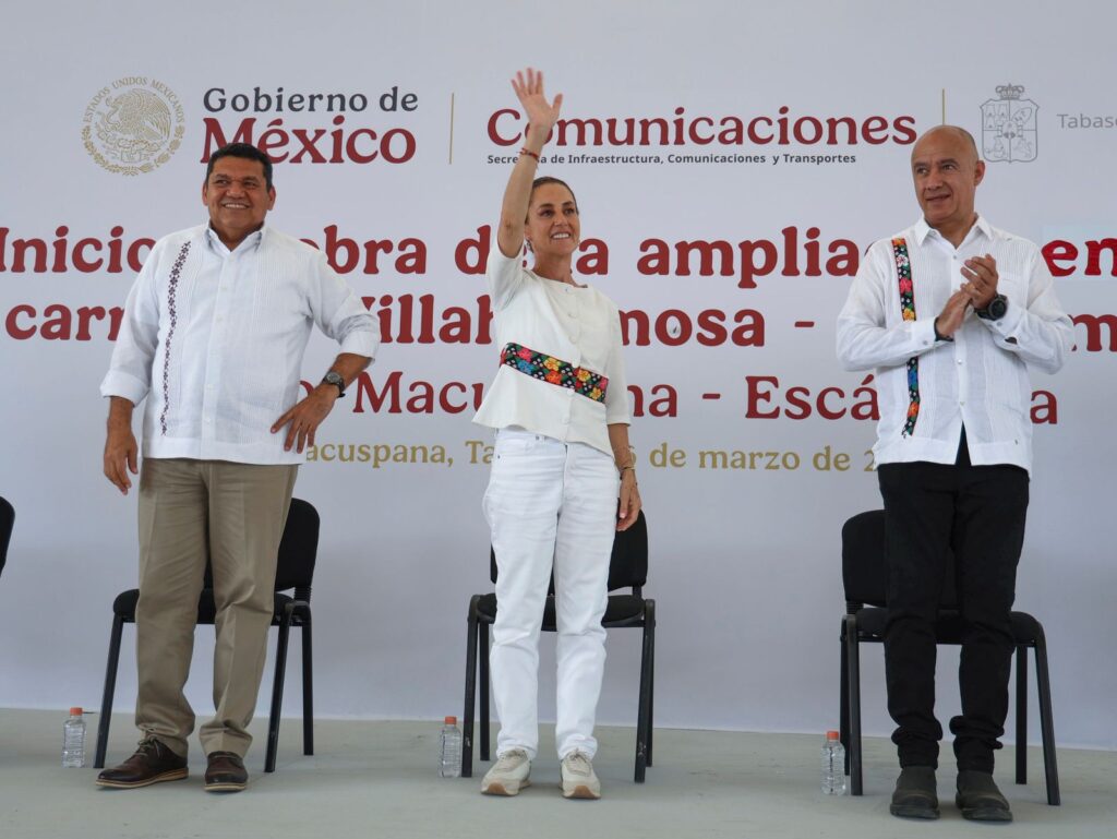 Sheinbaum arranca obra en Tabasco y defiende a AMLO de "campañas sucias"