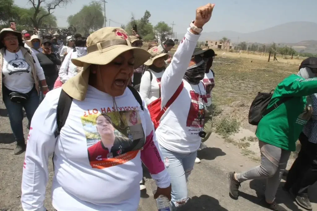 Colectivos de búsqueda irrumpen en rancho ligado al CJNG en Jalisco