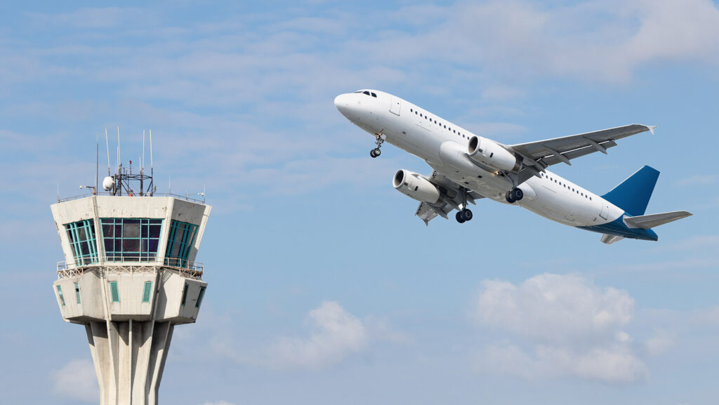 Déficit de controladores aéreos en México aumenta riesgos en la aviación 3 Déficit de controladores aéreos en México aumenta riesgos en la aviación