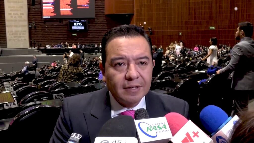 Edgar Amador Zamora es ratificado como nuevo titular de Hacienda