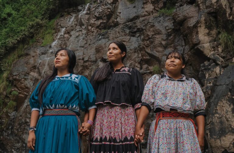 Yulisa Fuentes: La corredora rarámuri que lleva su cultura al mundo