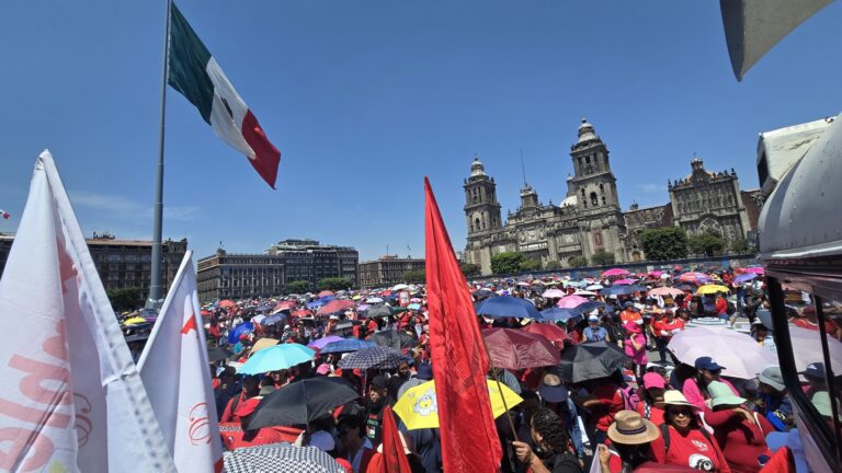 Maestros protestan contra reforma a la Ley del ISSSTE con paro nacional