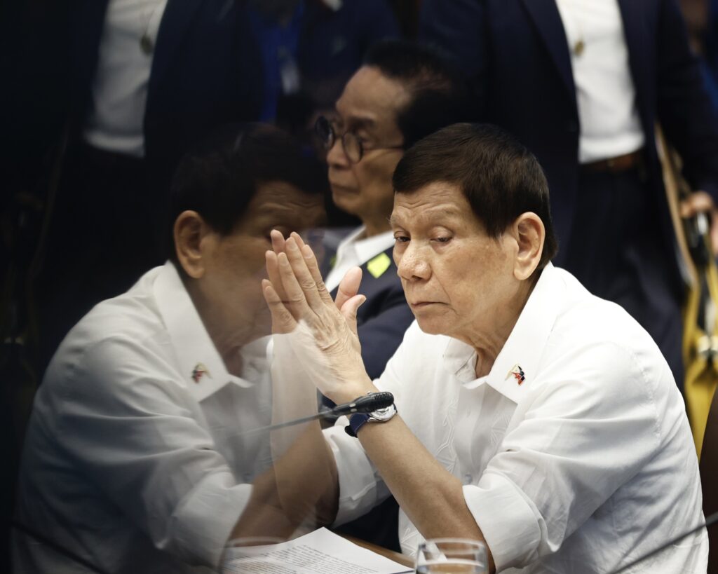 Arrestan al expresidente Rodrigo Duterte en Filipinas por orden de la CPI