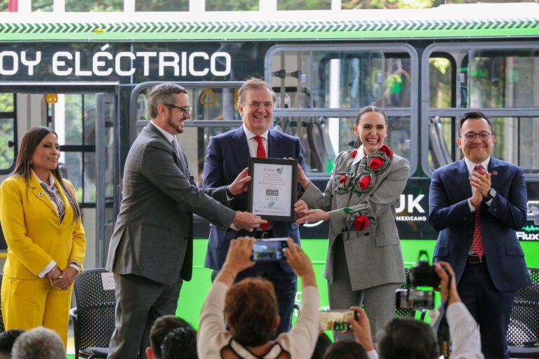 México certifica su primer camión eléctrico con sello nacional