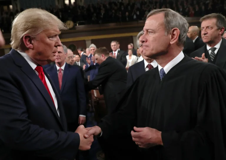 Trump desafía al poder judicial y desata crisis constitucional