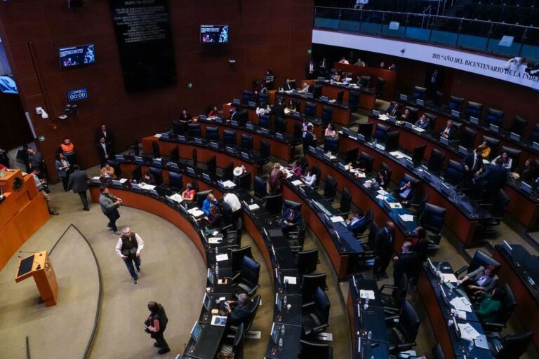 Senado aprueba reforma para digitalizar trámites y combatir la corrupción