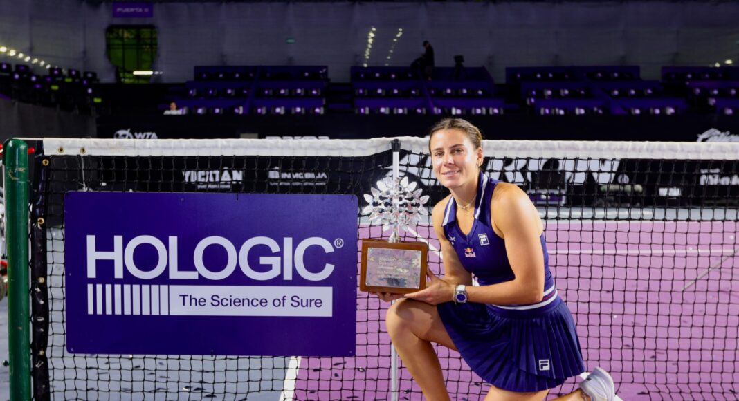 Emma Navarro arrasa a Arango en la final y se lleva el Abierto de Mérida