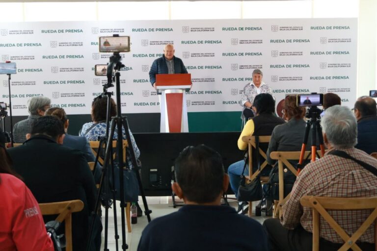 Gobernador de BCS, Víctor Castro, garantiza transparencia en el manejo de recursos