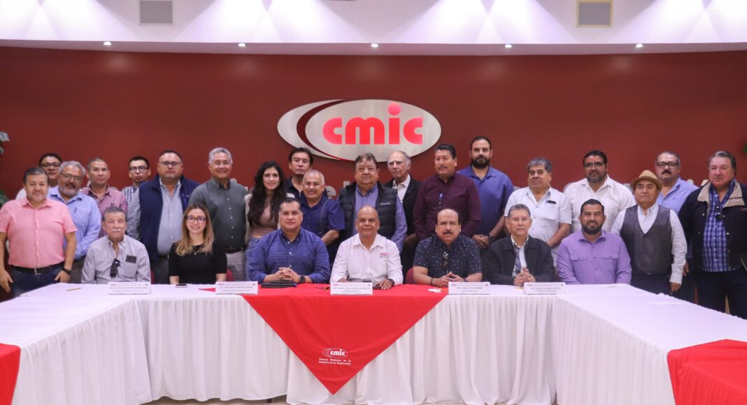Secretario de Gobierno de BCS se reúne con la CMIC
