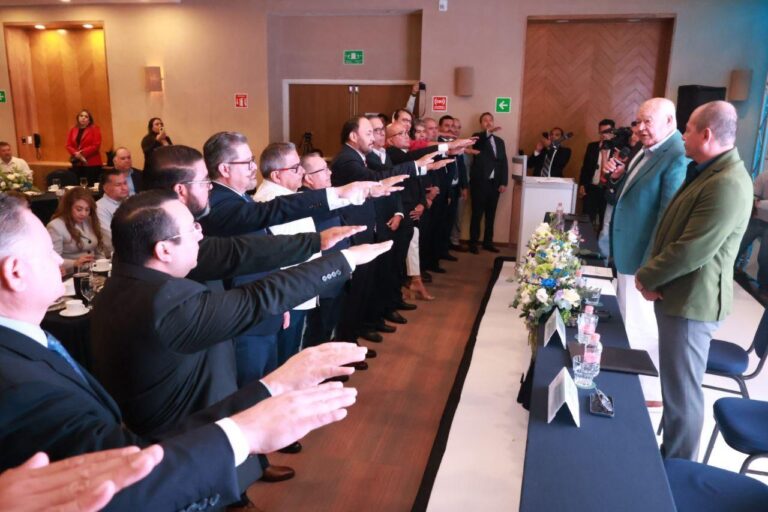 Nuevo liderazgo en el CCE de La Paz para impulsar el desarrollo empresarial