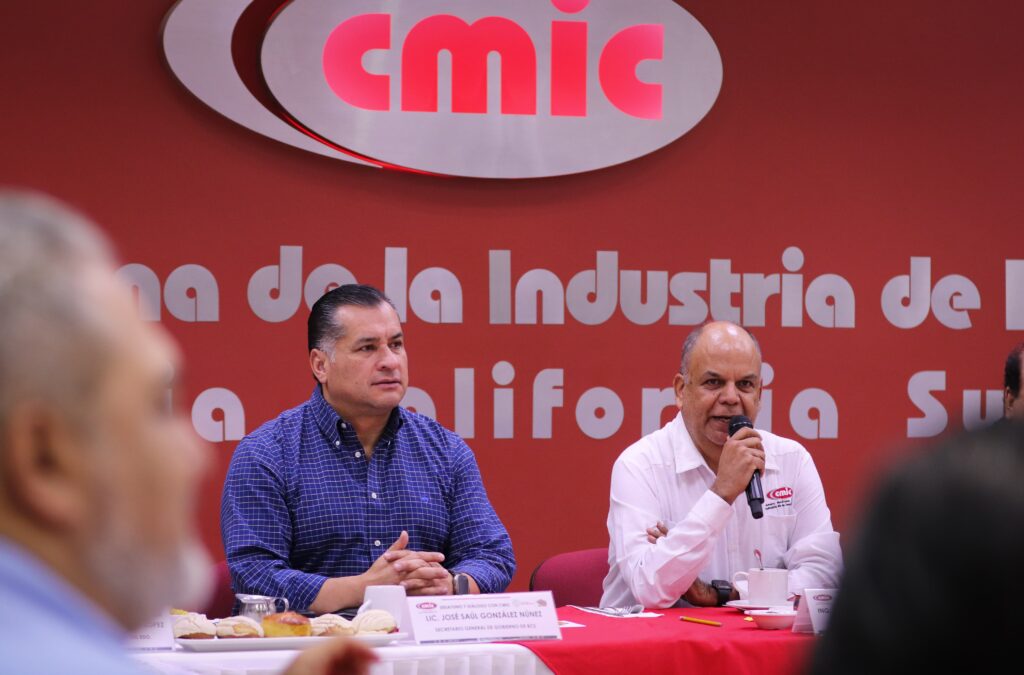 Secretario de Gobierno de BCS se reúne con la CMIC