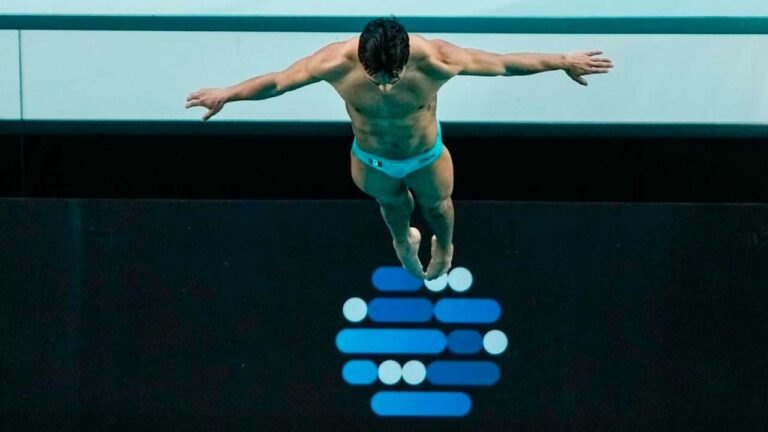 Osmar Olvera no avanza a la final en la Copa del Mundo de Clavados